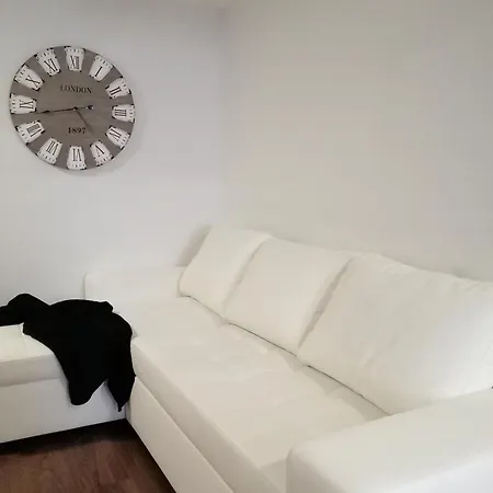 דירה Bioma Imperial Minimalist Loft *